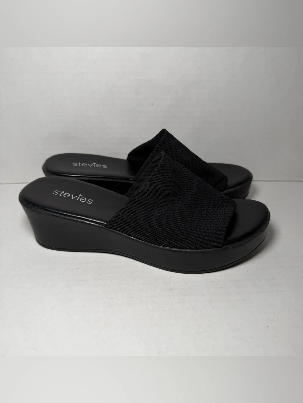Vintage 90s Y2K Steve Madden Stevie’s Girls Black Slip On Sandals 3